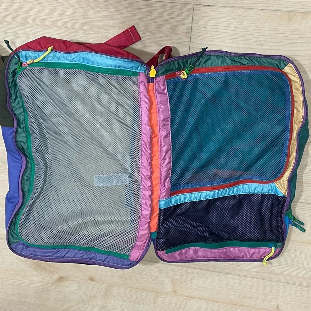 Cotopaxi Allpa 42L Travel Pack - Del Dia. Dark green, and multicolored. NWOT - Picture 6 of 10